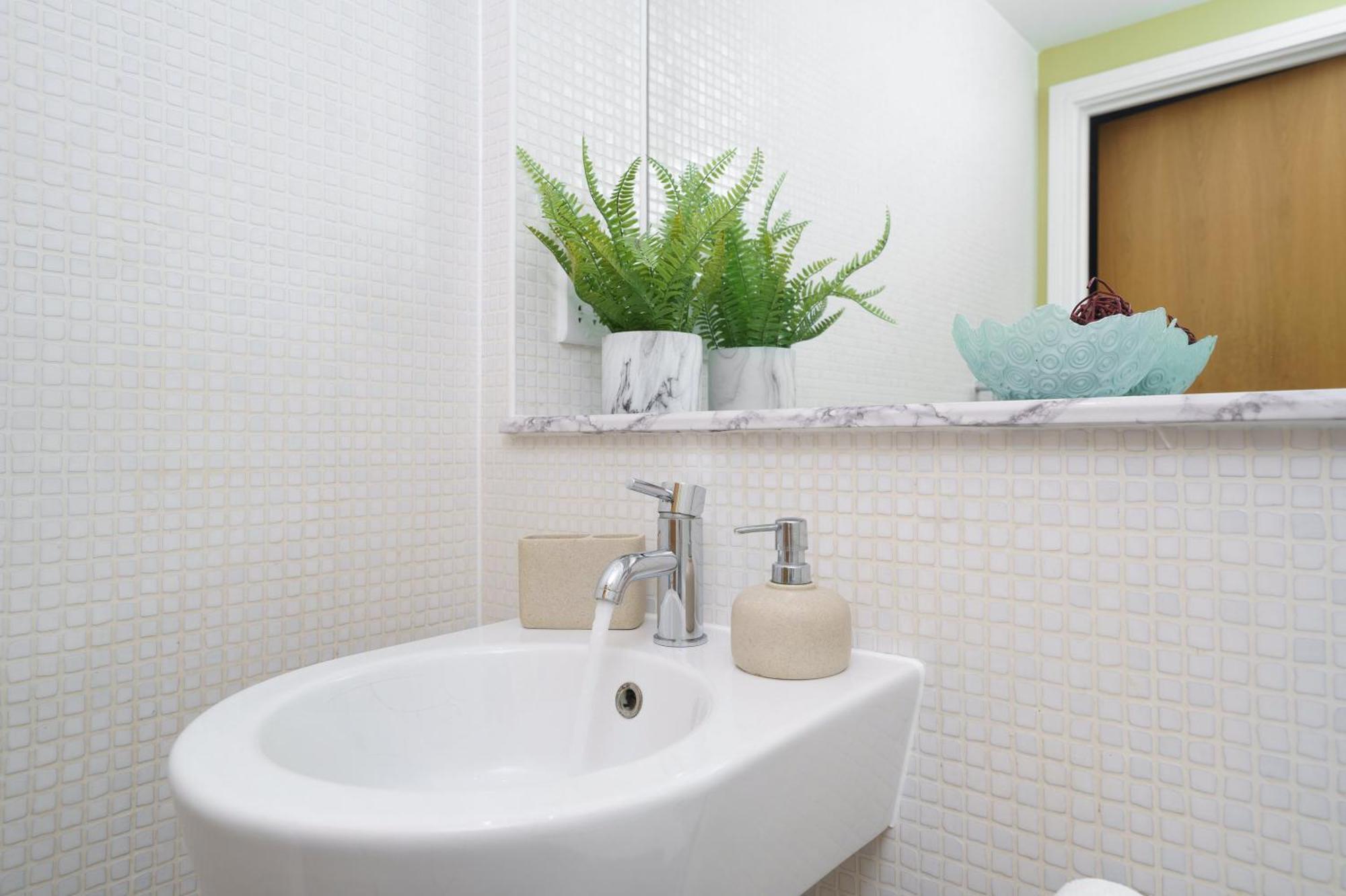 Cobalt Point, South Quay Apartment Лондон Екстериор снимка